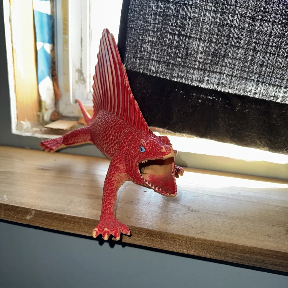 Vintage U.K.R.D. 1986 Dor Mei Spinosaurus Dinosaur Figure 16